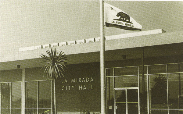 08-1961-CityHall